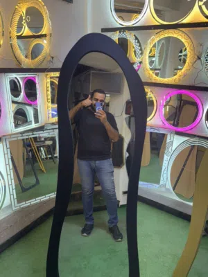 مراية باطار خشب عريض
