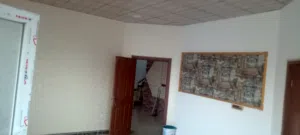 بيت مميز على شارع 25 قرب البوابة الرئيسية للمجمع وقرب شارع 100