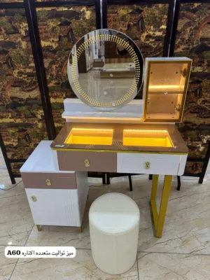 ميز تواليت إنارة