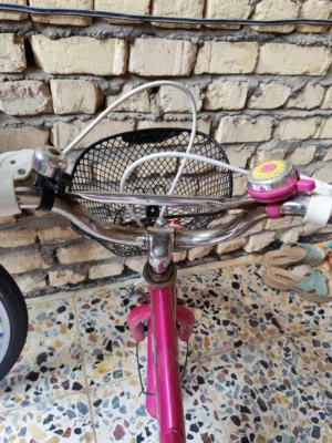 سلام عليكم بايسكل أطفال كلش نضيف نقص بس كشن الباقي كله جديد