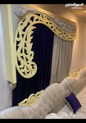 كنب شبه جديد اربع جهات مع ستارتين خشبية بسعر معقول