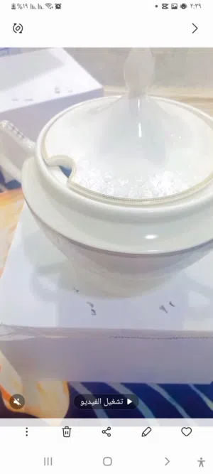 جدر زجاج مال تقديم سفره حجم كبير