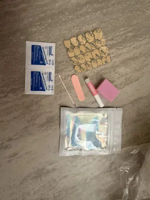 Boxes and application kits for press on nails