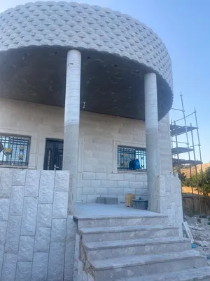 ٣ غرف نوم . حمّامين . 165 م٢0