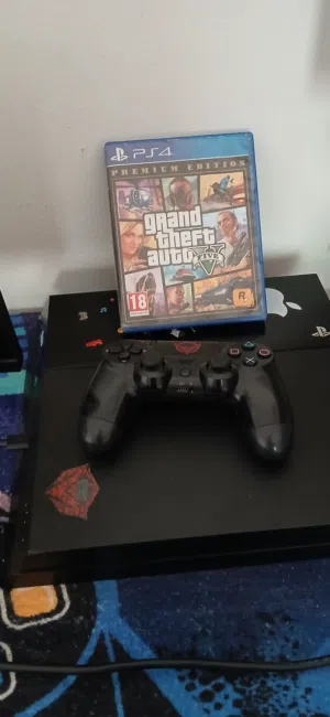 PLAY STATION FOR FOR SALE 1 TERABYTE STORAGE with gta5 and all the wires