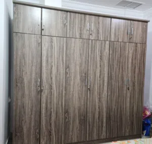 كبت للبيع بحاله ممتازة مساحة التخزين كبيرة نظيف بحاله ممتازة