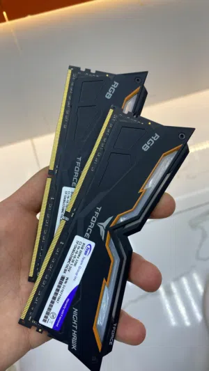 T-force 16gb ram rgb DDR4 3200MHz للبيع