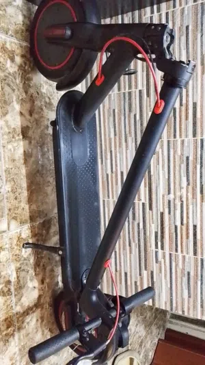 سكوتر كهربائي بحالة الوكالة