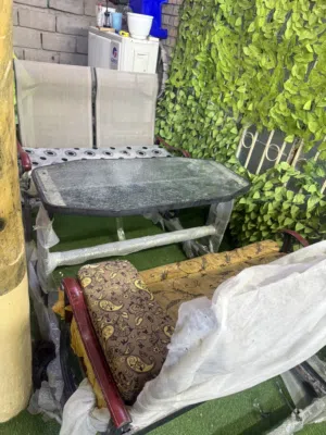 طاولة حديقة زجاج