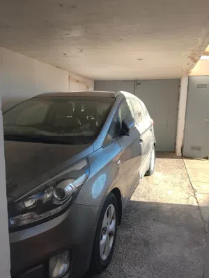 Kia . Carens . 2013 . Used1