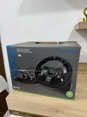 Xbox One X & Logitech G920