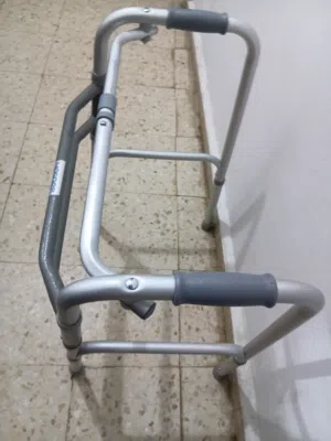 ووكر طبي جديد