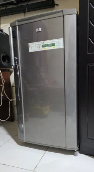 Refrigerator  Brand: Gratus  Size 144Liters + 21 liters Model: GR RDC190HIBS