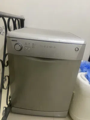 غسالة صحون Beko DFN 1510 S مستخدمة بحالة جيدة
