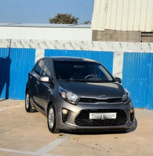 كيا فل اضافات عدا فتحة السقف