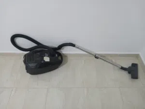 ثلاجة  ميني مكتبي ماركت بي ناشونال انفيرتر مستعملة اشي بسيط شغاله مية مية كولر مي شغال مية مية حامي