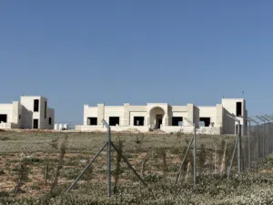 أراضي سكني للبيع في أم رمانة طريق المطار – مشروع إشبيلية هيلز  من 600م-1000م