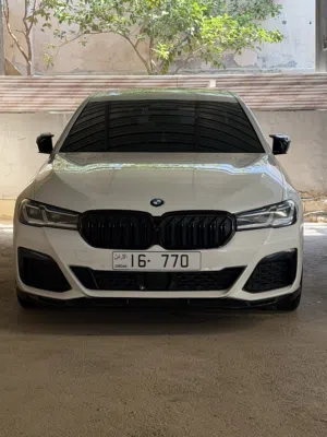 BMW 530e 2021 plug in mpawer kit وارد    كوريا اعلى  صنف أبواب شفط