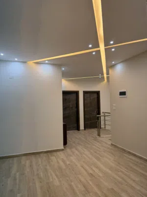ڤيلا فاخرة متلاصقة دوبلكس ( نظام أمريكي )  الزرقاء الجديدة - جبل المغير - بالقرب من دوار بادي