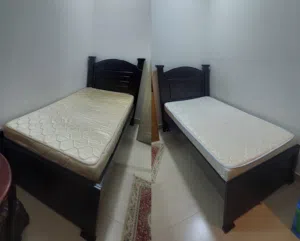 سرير للبيع