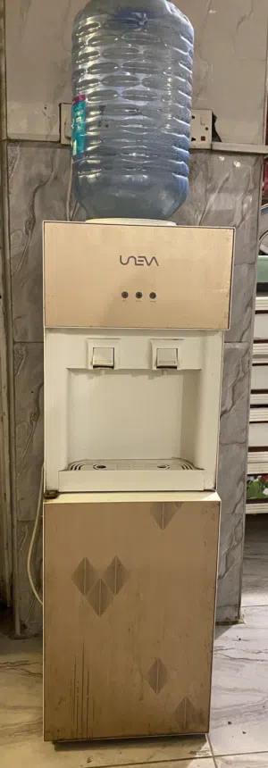ثلاجة مستعملة مع //. براد مستعمل