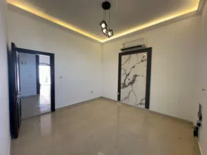 فرصة مميزة للسكن في مدينة العين – زاخر أم القطا
