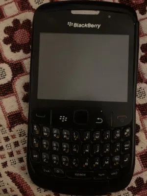 BlackBerry curve 8520 Smart phone (wifi)