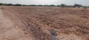 قطعة أرض منطقة أم مبروكة شارع المطبات