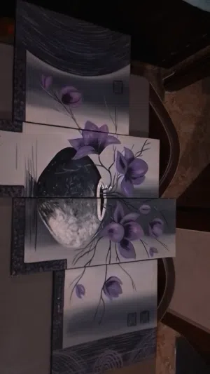 لوحة قماش ورود لون بنفسجي