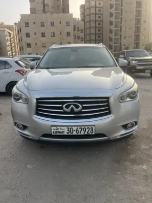 جيب انفنتى QX60 موديل 2015 بحالة ممتازة