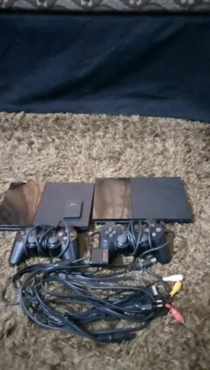 بلايستيشن 2 عدد 2 للبيع