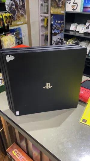 بلاستيشن ps4 pro 1T اقرا الوصف