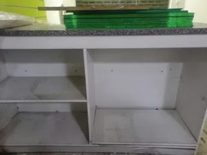 ديكور صيدلية للبيع المستعجل