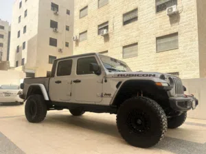 Jeep gladiator 2020 مميزه