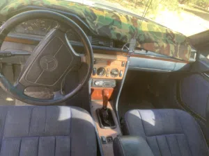 Mercedes Benz . E-Class . 1990 . Used0
