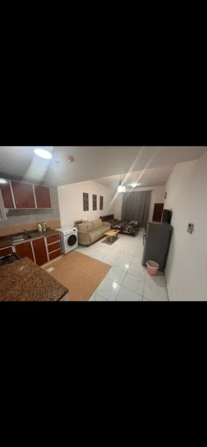 مطلوب شاب موظف للمشاركةفي استديو