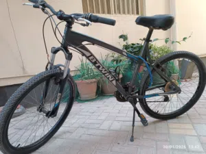 دراجة جبلية B'TWIN Rockrider بحالة جيدة جداً