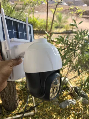 كاميرا بالطاقة الشمسية والشريحة أو الواي فاي