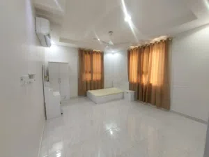 سكن بالمعبيلة  غرف خاصة للموظفات بأسعار تبدأ من 95 ريال (شاملة الخدمات) room for rent