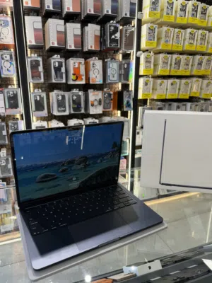 MacBook Air 13-inch with Apple M4 chip // ماك بوك اير 13 انش 16 رام 256 جيجا