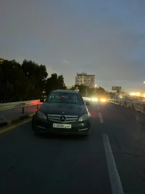Mercedes Benz c300 2011 محرك كمبيو كربون امورهم طيبه تبي دوره بسيطه في الصاله محرك 30 272 ساحليه