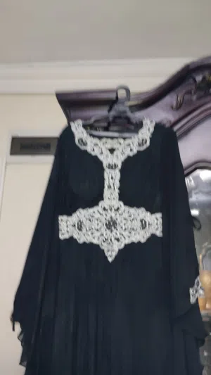 عبايه استقبال تحفه ب 400 ج وبس