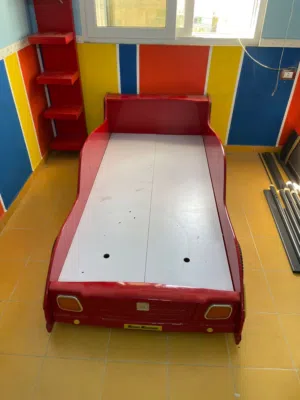 تخت سيارة سباق (للبيع)