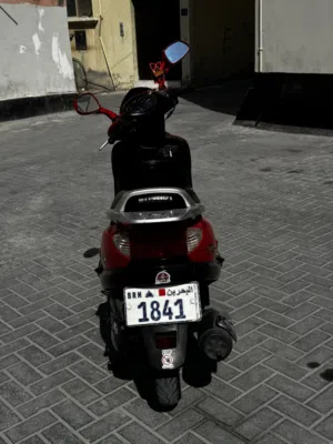 للبيع سكوتر سوزكي مسجلة مأمنة موديل 2011