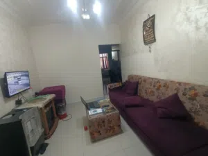 مطلوب شريك سكن / مقابل مستشفى الرويال. 0