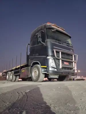شاحنة فولفو سكس ويل 2014 شاصيه Volvo Truck 2014 Shasee 6×4
