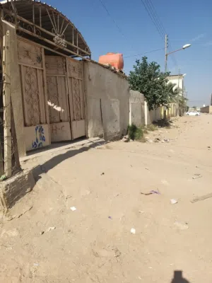 دار للبيع في الزبير