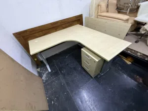 LShape Office Table (مكتب طوله نظيف 6 حبه متوفر