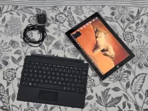 Surface Go 3 Tab (4gb Ram) + Keyboard + Charger + Microsoft Office Pro - Windows 10 tablet
