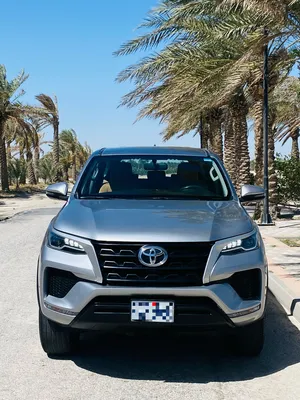 TOYOTA FORTUNER 2021 SILVER